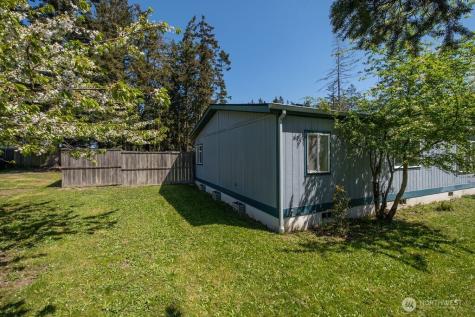 1090 Paul Avenue Oak Harbor WA 98277