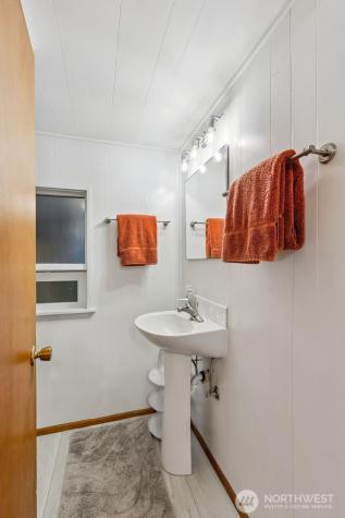 1347 N Pear Street NE Olympia WA 98506