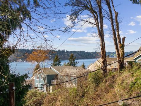 1347 N Pear Street NE Olympia WA 98506