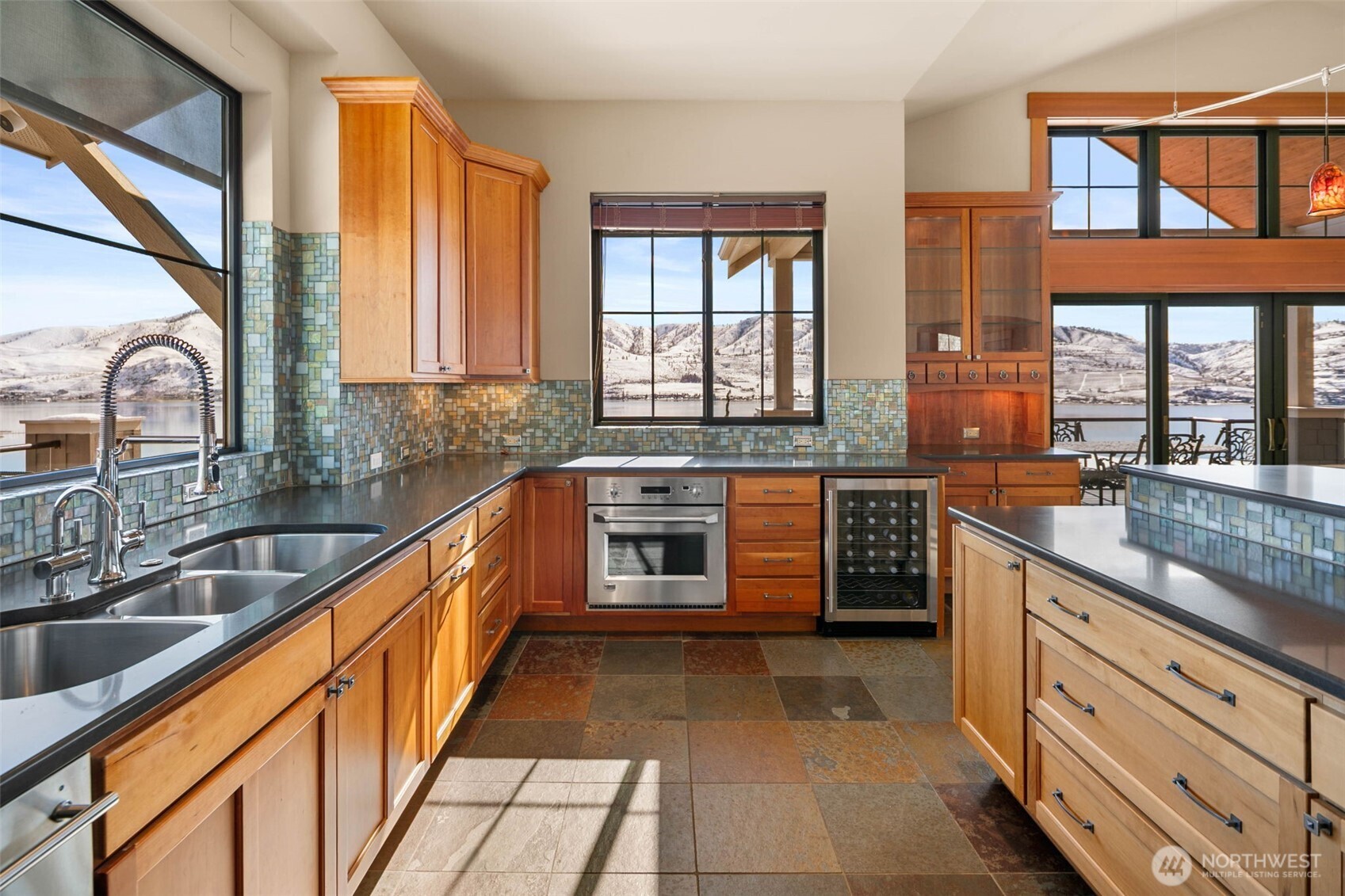 232 Crystal Drive Chelan WA 98816