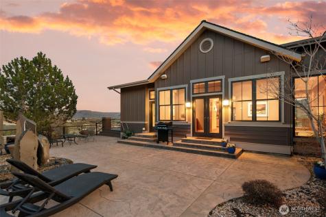 232 Crystal Drive Chelan WA 98816