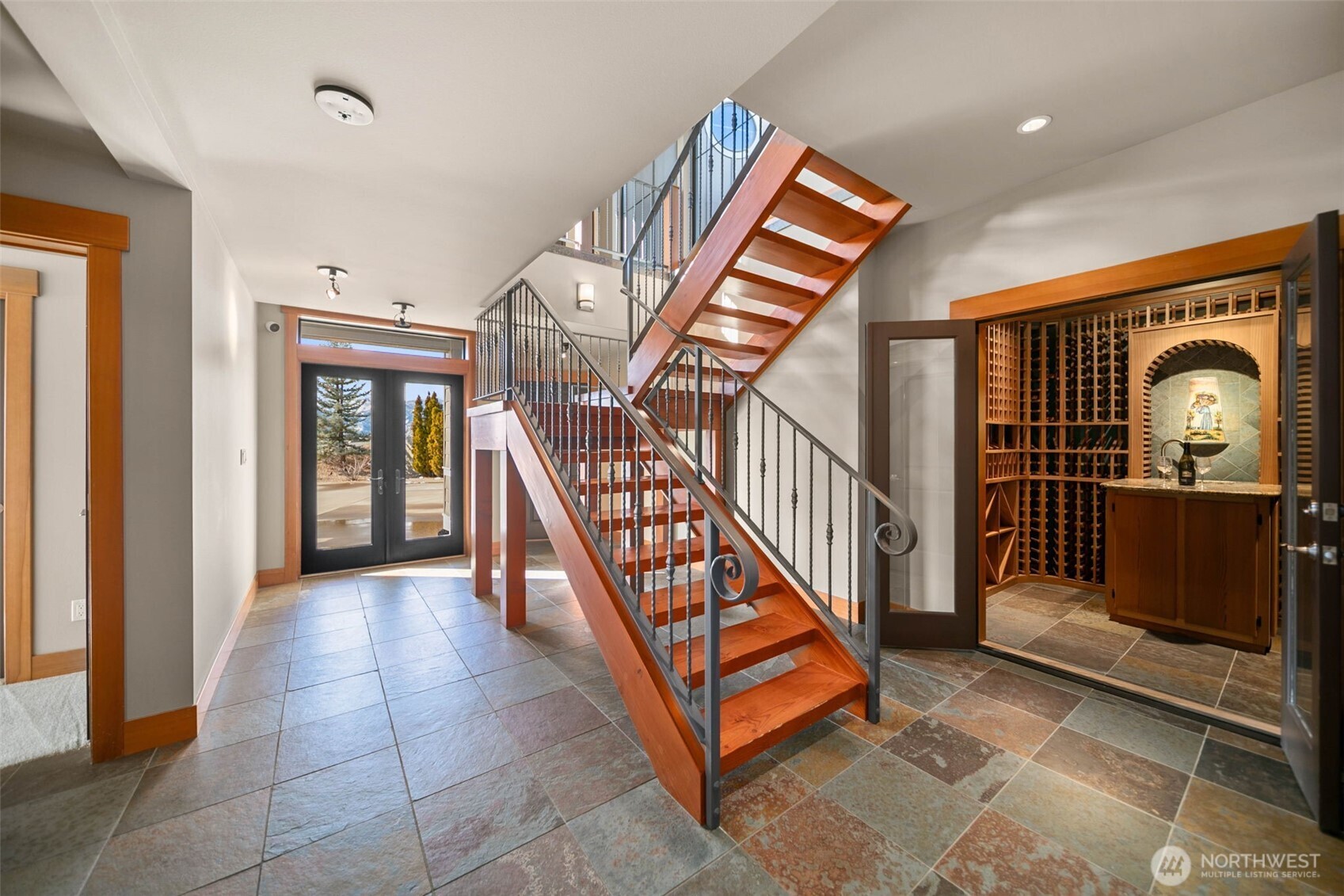 232 Crystal Drive Chelan WA 98816