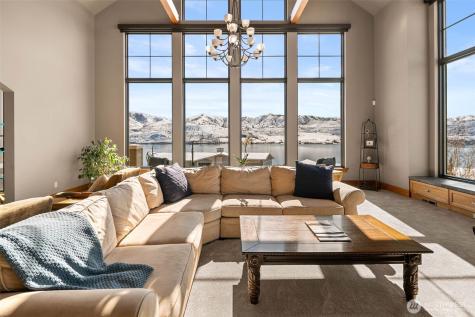 232 Crystal Drive Chelan WA 98816