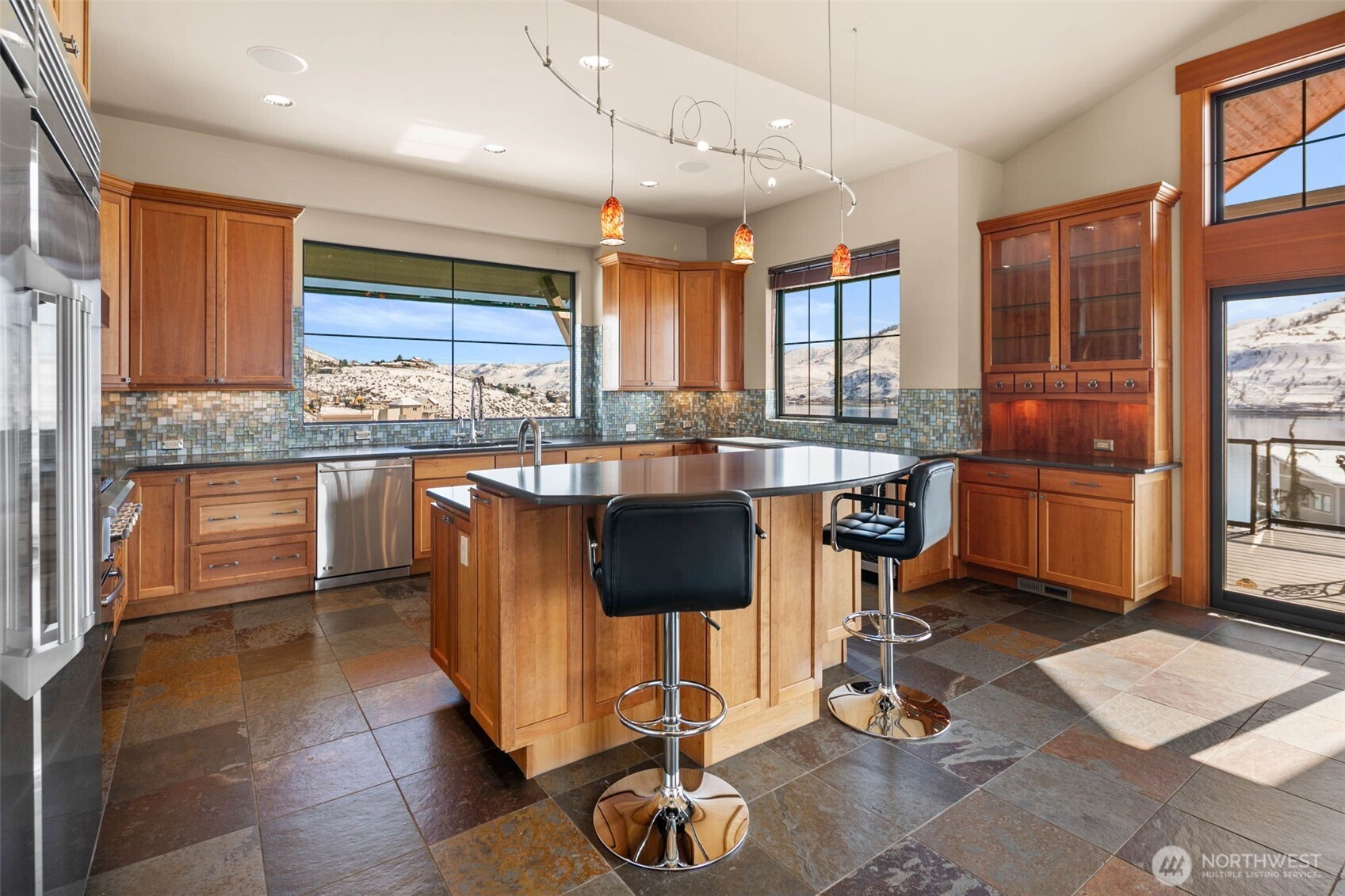 232 Crystal Drive Chelan WA 98816