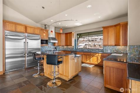 232 Crystal Drive Chelan WA 98816