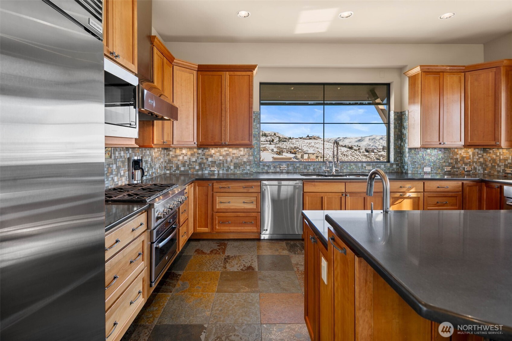 232 Crystal Drive Chelan WA 98816