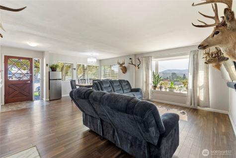 519 Locust Street Omak WA 98841