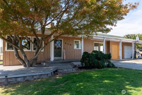 519 Locust Street Omak WA 98841