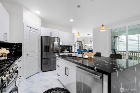 20042 94th Avenue NE Bothell WA 98011