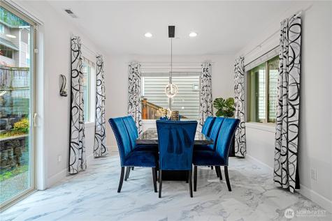 20042 94th Avenue NE Bothell WA 98011