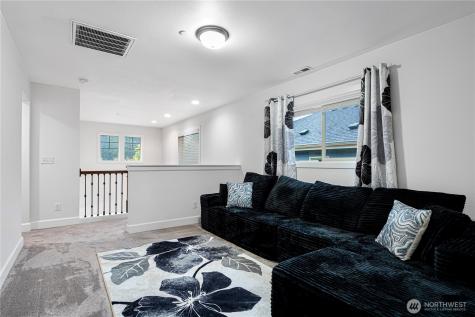 20042 94th Avenue NE Bothell WA 98011