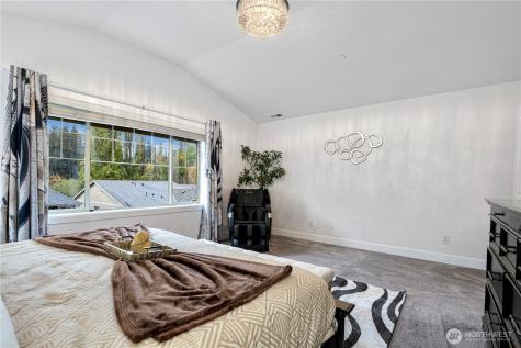 20042 94th Avenue NE Bothell WA 98011