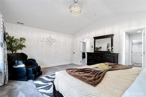 20042 94th Avenue NE Bothell WA 98011