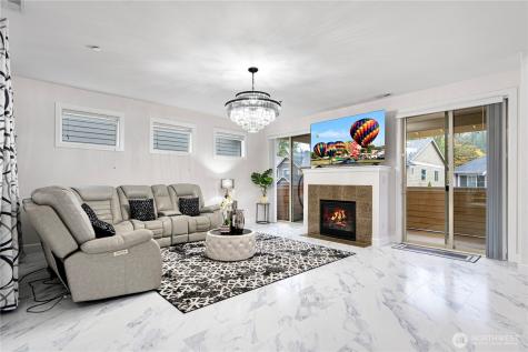 20042 94th Avenue NE Bothell WA 98011