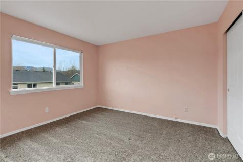 506 Belfair Court SW Orting WA 98360