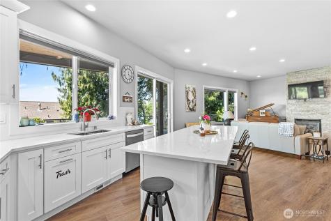 5544 Whitehorn Way Blaine WA 98230
