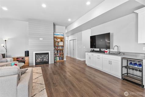 5544 Whitehorn Way Blaine WA 98230