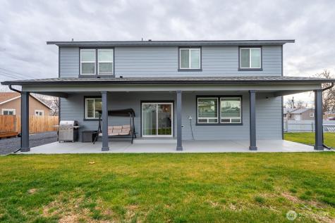 2036 W Lakeside Moses Lake WA 98337