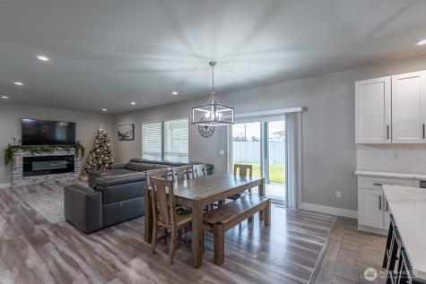 2036 W Lakeside Moses Lake WA 98337