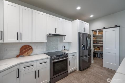 2036 W Lakeside Moses Lake WA 98337