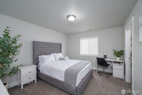 2036 W Lakeside Moses Lake WA 98337