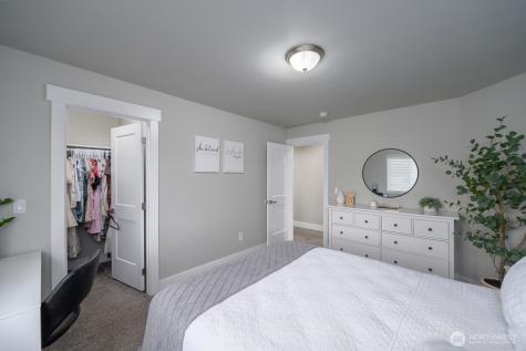 2036 W Lakeside Moses Lake WA 98337