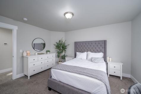 2036 W Lakeside Moses Lake WA 98337