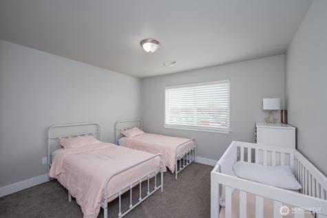 2036 W Lakeside Moses Lake WA 98337