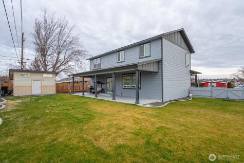 2036 W Lakeside Moses Lake WA 98337