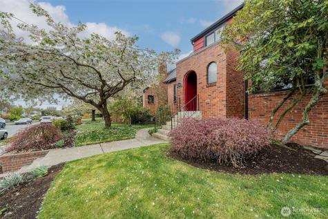 8049 23rd Avenue NW Seattle WA 98117