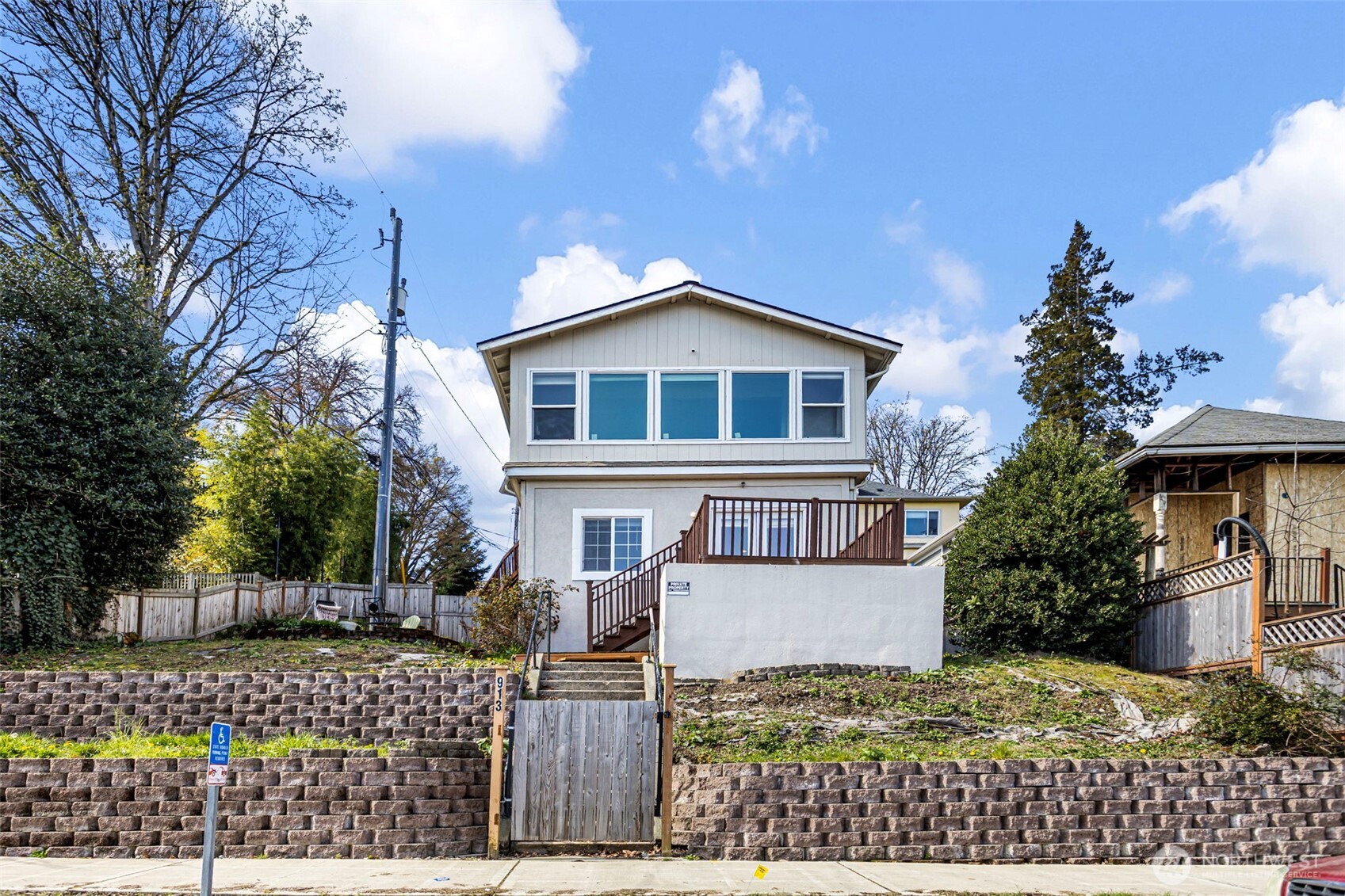 913 24th Avenue E Seattle WA 98112