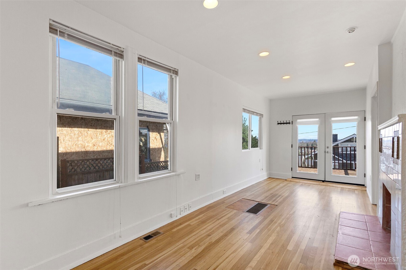 913 24th Avenue E Seattle WA 98112
