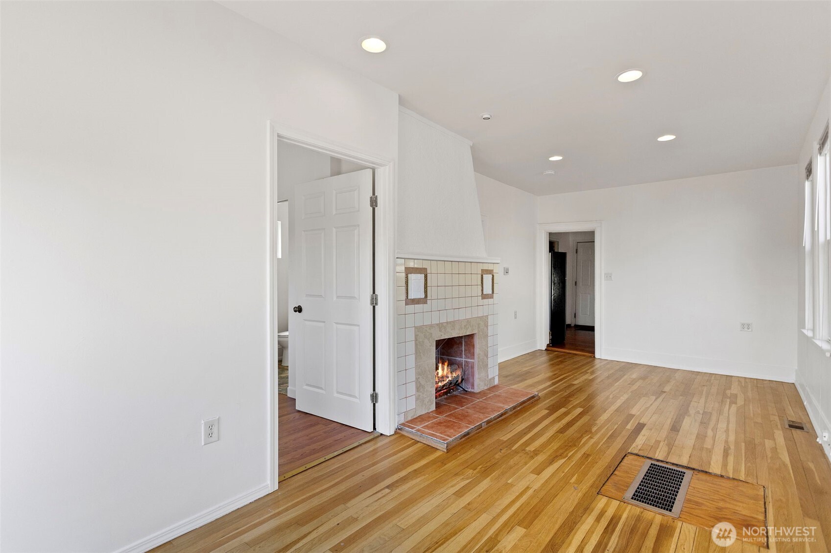 913 24th Avenue E Seattle WA 98112
