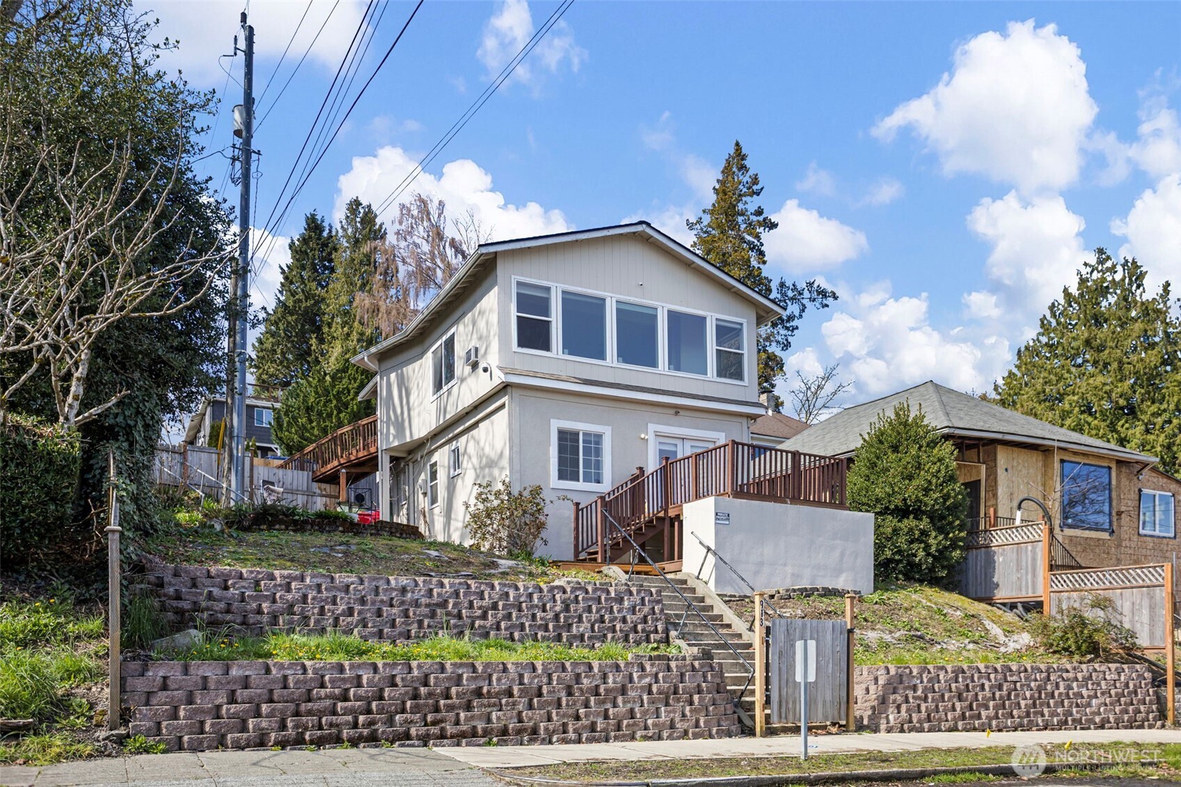 913 24th Avenue E Seattle WA 98112