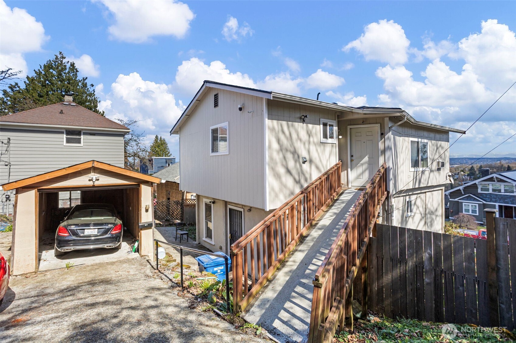 913 24th Avenue E Seattle WA 98112
