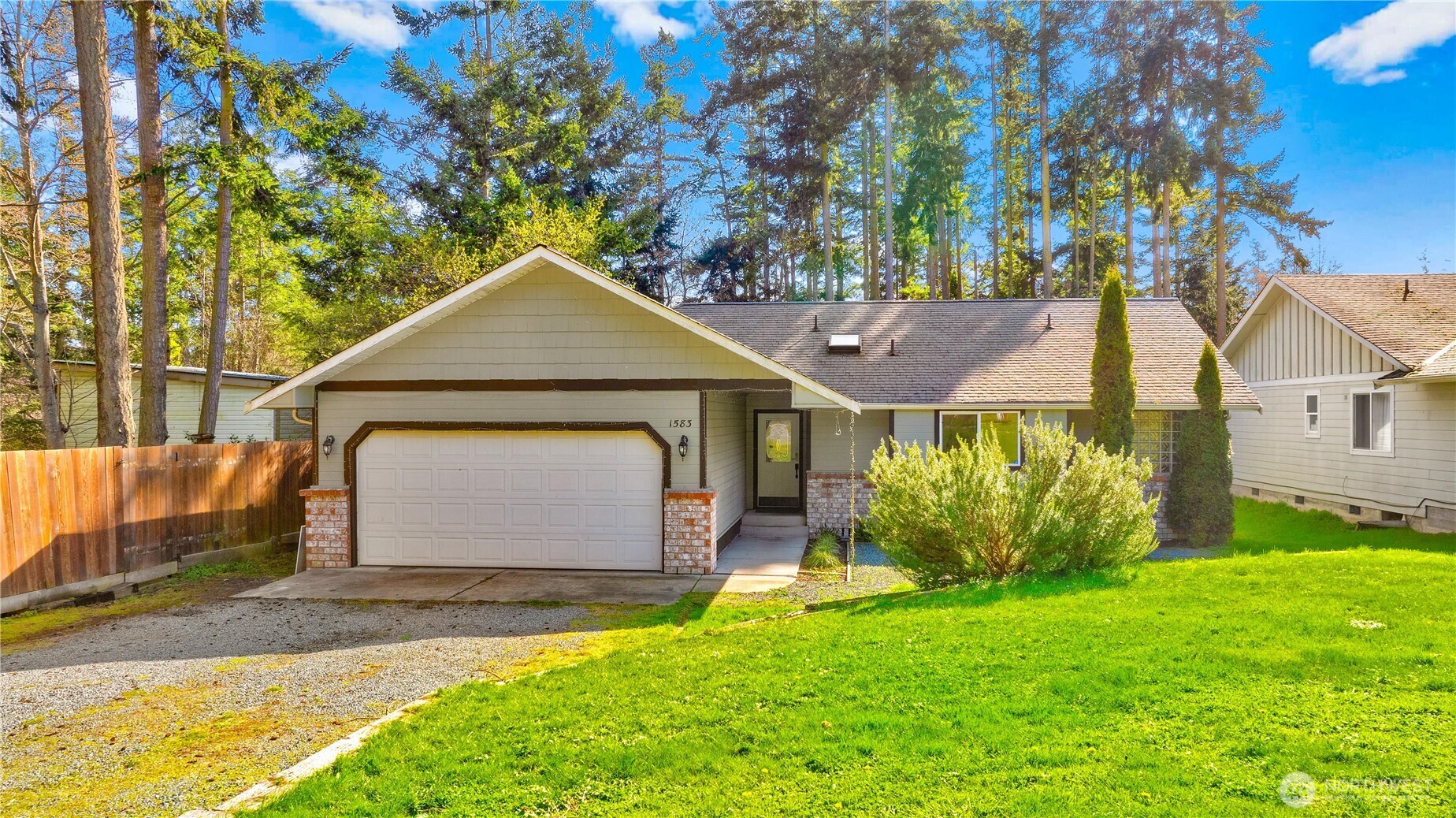 1583 Mark Street Oak Harbor WA 98277