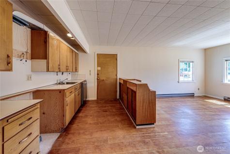 1415 E 2nd Street Port Angeles WA 98362