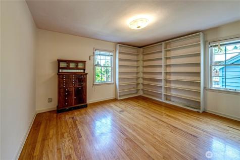 1415 E 2nd Street Port Angeles WA 98362