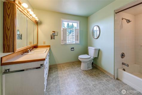 1415 E 2nd Street Port Angeles WA 98362