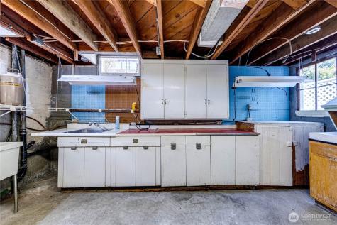1415 E 2nd Street Port Angeles WA 98362