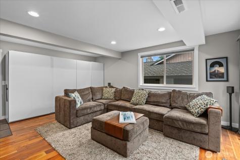 17013 NE 18th Street Bellevue WA 98008