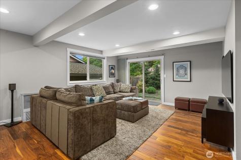 17013 NE 18th Street Bellevue WA 98008