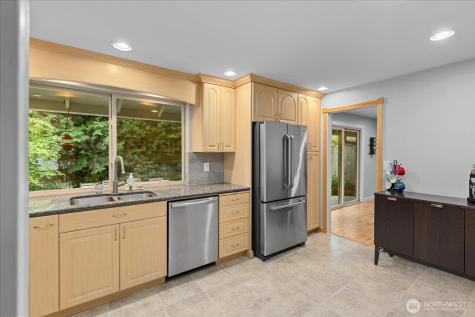 17013 NE 18th Street Bellevue WA 98008