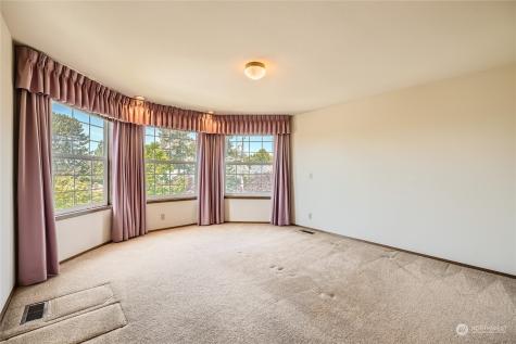 8020 Meridian Avenue N Seattle WA 98103