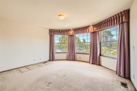 8020 Meridian Avenue N Seattle WA 98103