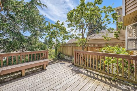 8020 Meridian Avenue N Seattle WA 98103