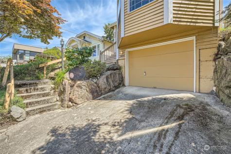 8020 Meridian Avenue N Seattle WA 98103