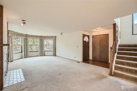 8020 Meridian Avenue N Seattle WA 98103