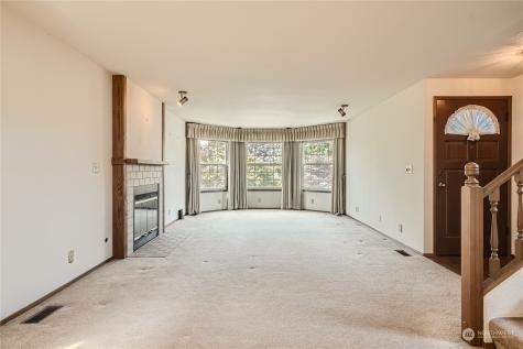 8020 Meridian Avenue N Seattle WA 98103