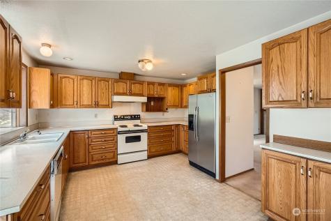 8020 Meridian Avenue N Seattle WA 98103